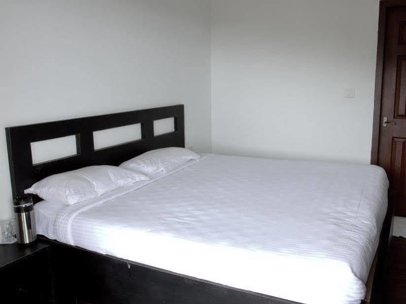 Mount N Mist Hotel Nainital Luaran gambar